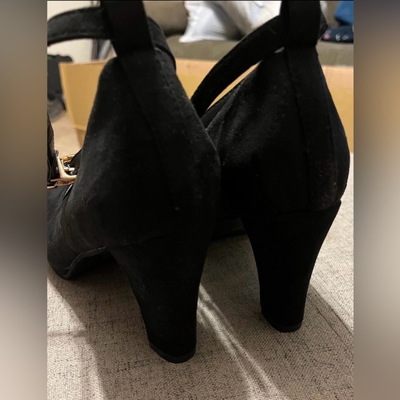 Mary Jane Heels Never used - Picture 3 of 4